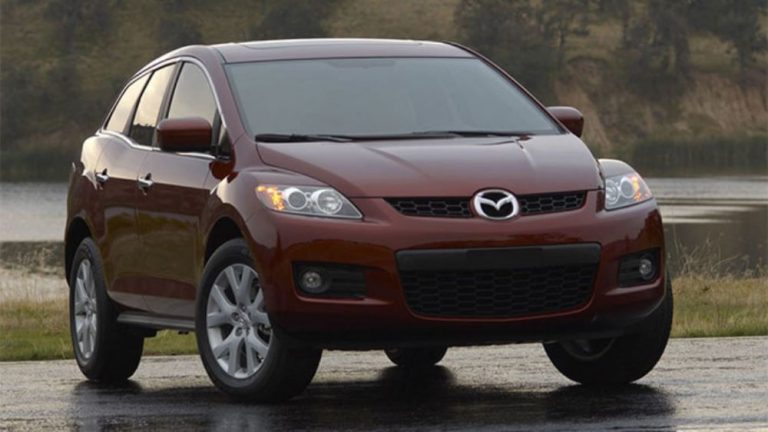 Чи можна їздити з одним номером: розбираємося в правилах та наслідках