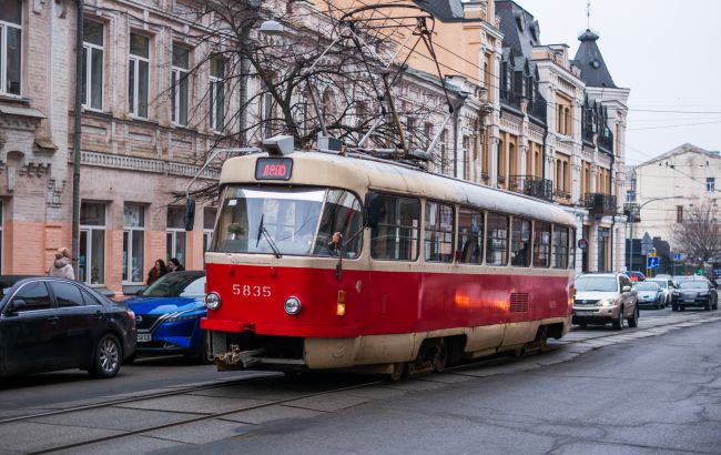 11 трамвай Київ