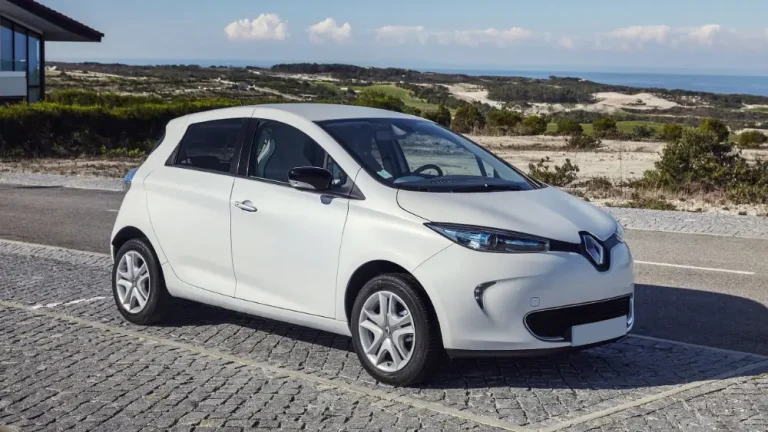Renault ZOE: особливості батареї та заряджання