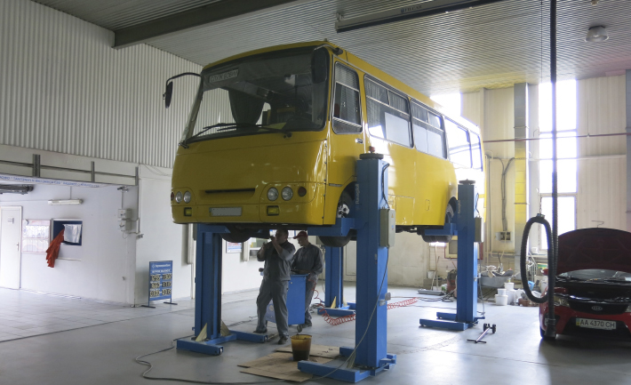 Капітальний ремонт автобусів: коли він потрібен, що включає і як не помилитися з вибором сервісу
