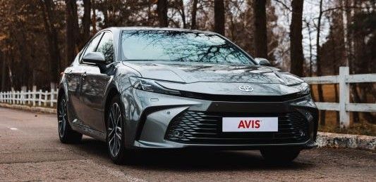 Оренда авто з водієм від AVIS: мобільність та надійність для організацій і команд